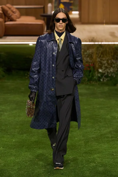 Look 61